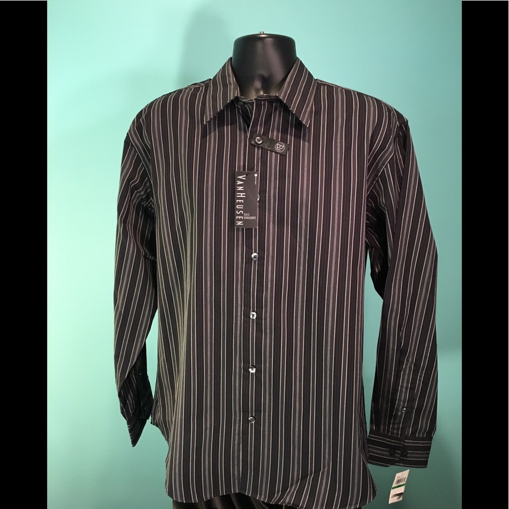 🆕Van Heusen Men’s non-iron Shirt Size L